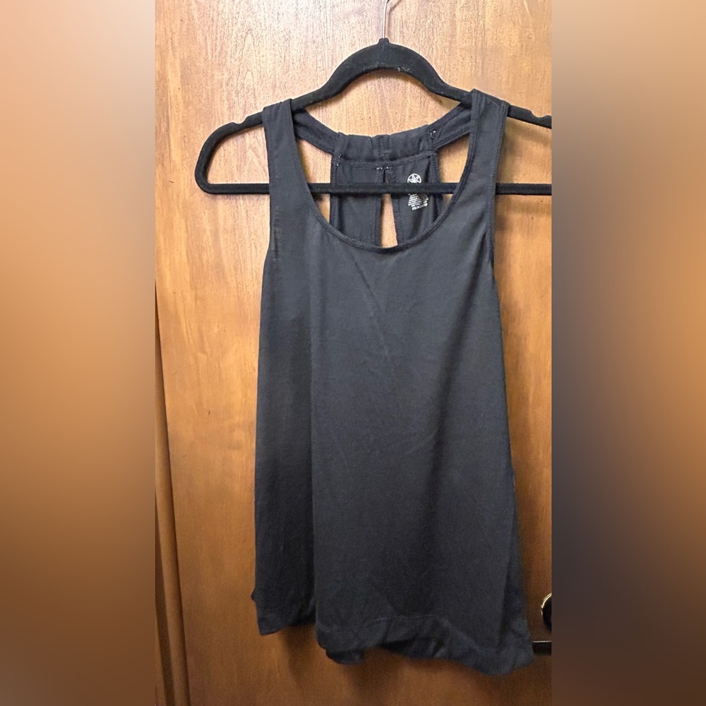 NWT Gaiam Tank size XS